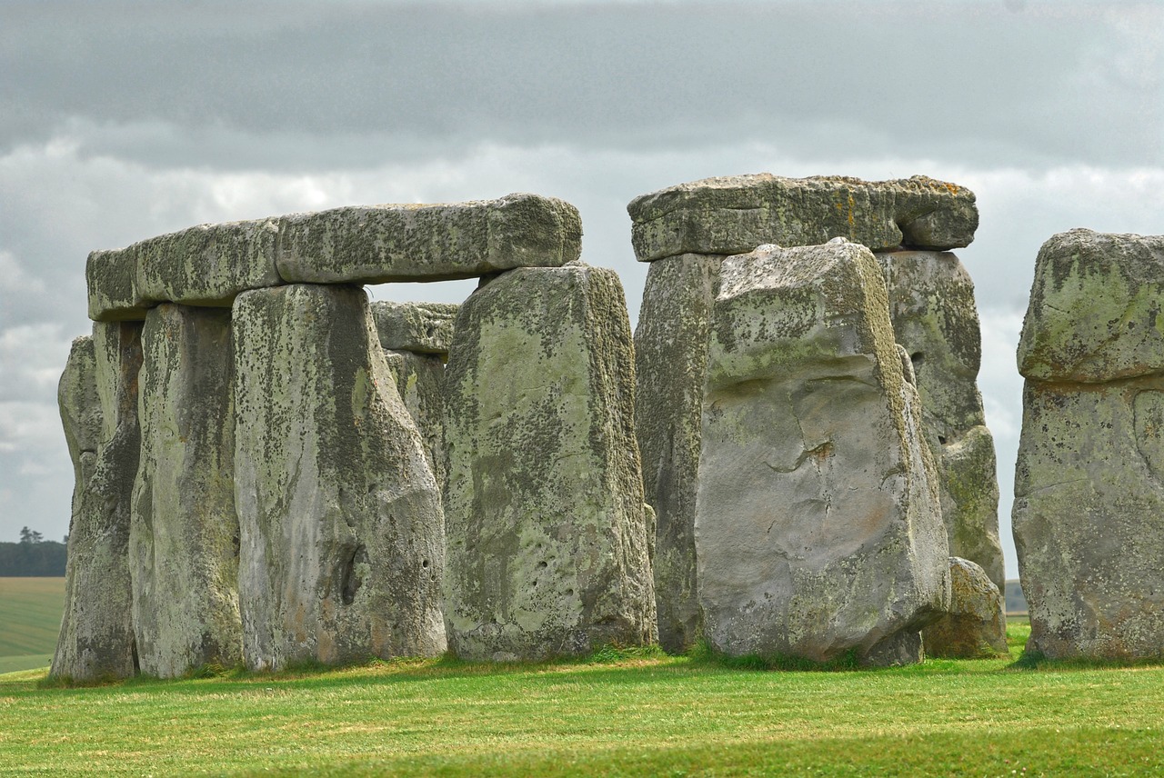 stonehenge-1314998_1280